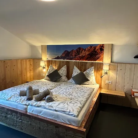 Flatzerhof Apartment *